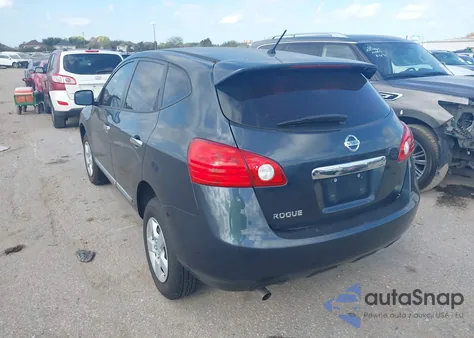 2013 Nissan Rogue S z USA, uszkodzony, nr VIN JN8AS5MT8DW525878